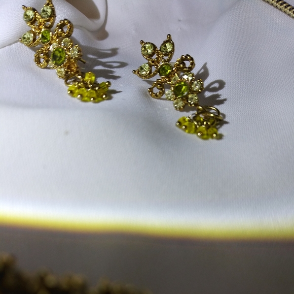 Vintage Adjustable Leaf Design Choker Set - Picture 6 of 10